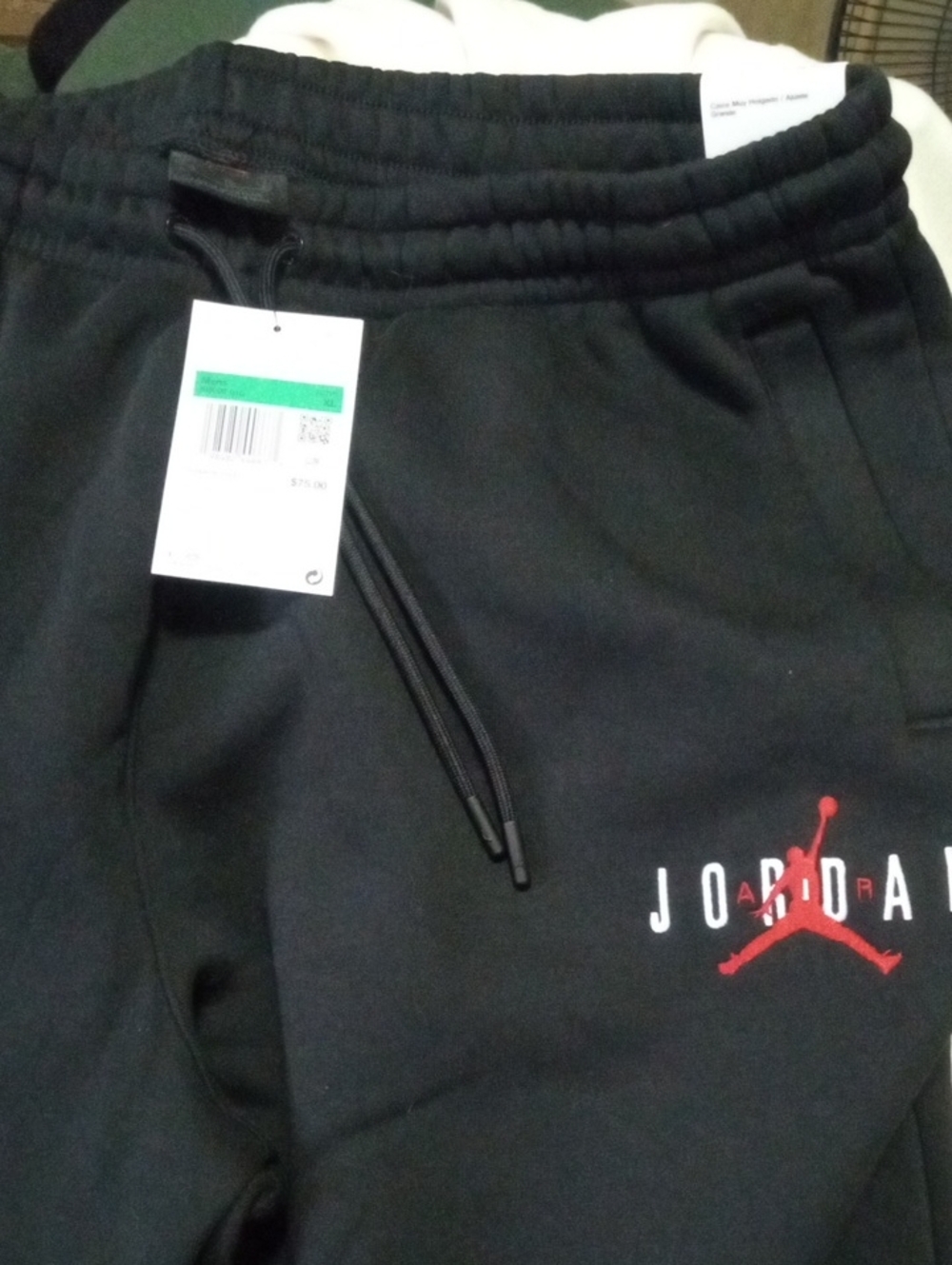 Nwt Jordan Over Size Fit With The Wide Bottoms Xl Which Fits Like 2x Or 3x🔥🔥🔥